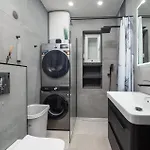 3 Bedroom Stunning In *