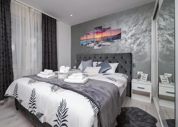 Apartment Amazing In With Wifi Pula