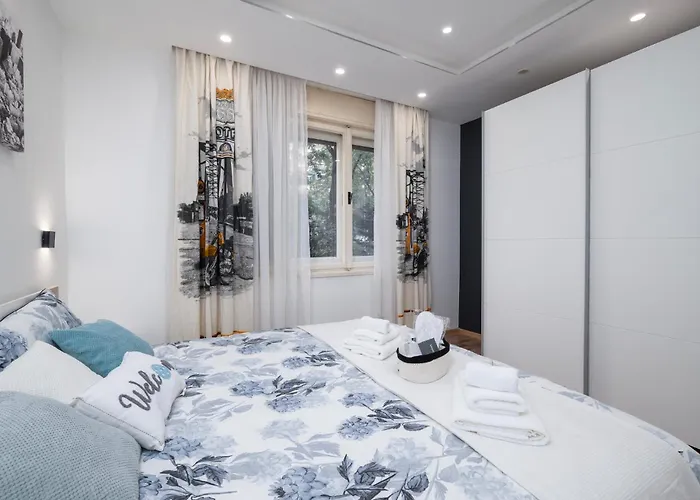 Amazing In With Wifi Apartment Pula