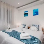3 Bedroom Stunning In Apartment Pula